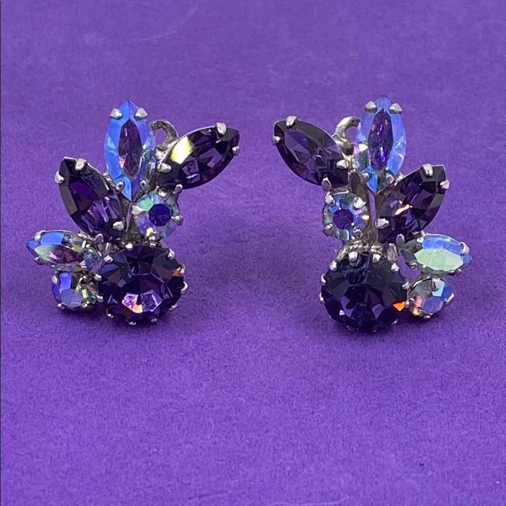 💛 Elegant Vintage Sherman Purple Crystal Clip On Earrings | Mid Century Luxury